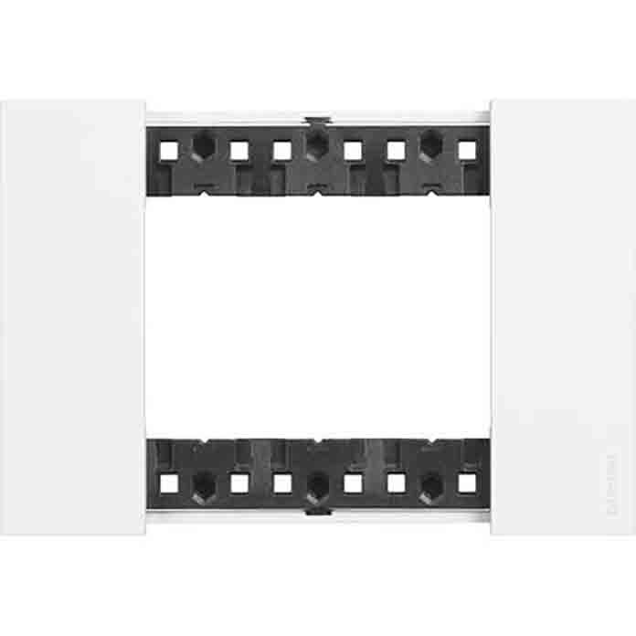 Slika BTicino Living Now okvir (maska/pločica) 3M bela KA4803KW